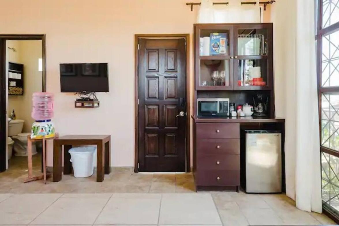 Enjoy Ac In The Penthouse At Inn Ахихик Екстериор снимка