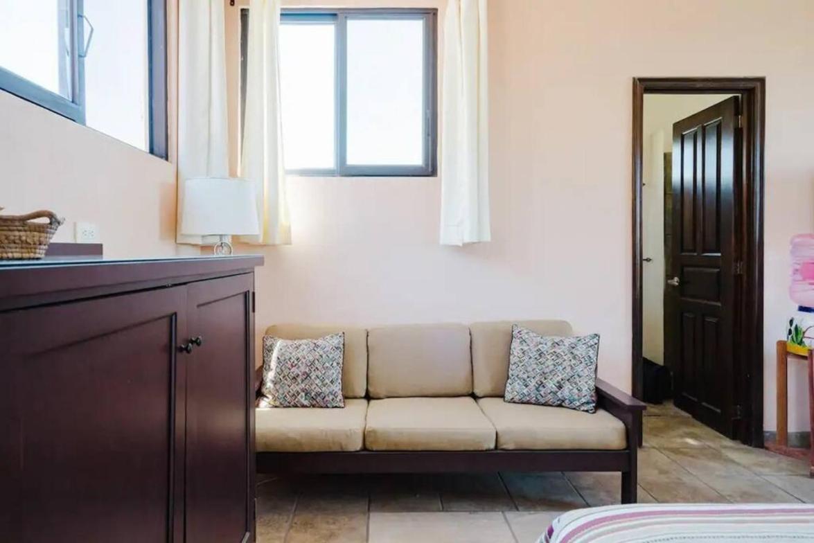 Enjoy Ac In The Penthouse At Inn Ахихик Екстериор снимка