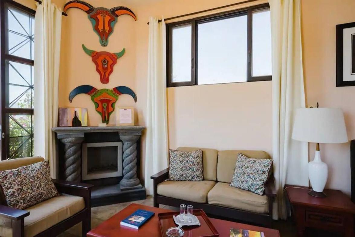 Enjoy Ac In The Penthouse At Inn Ахихик Екстериор снимка