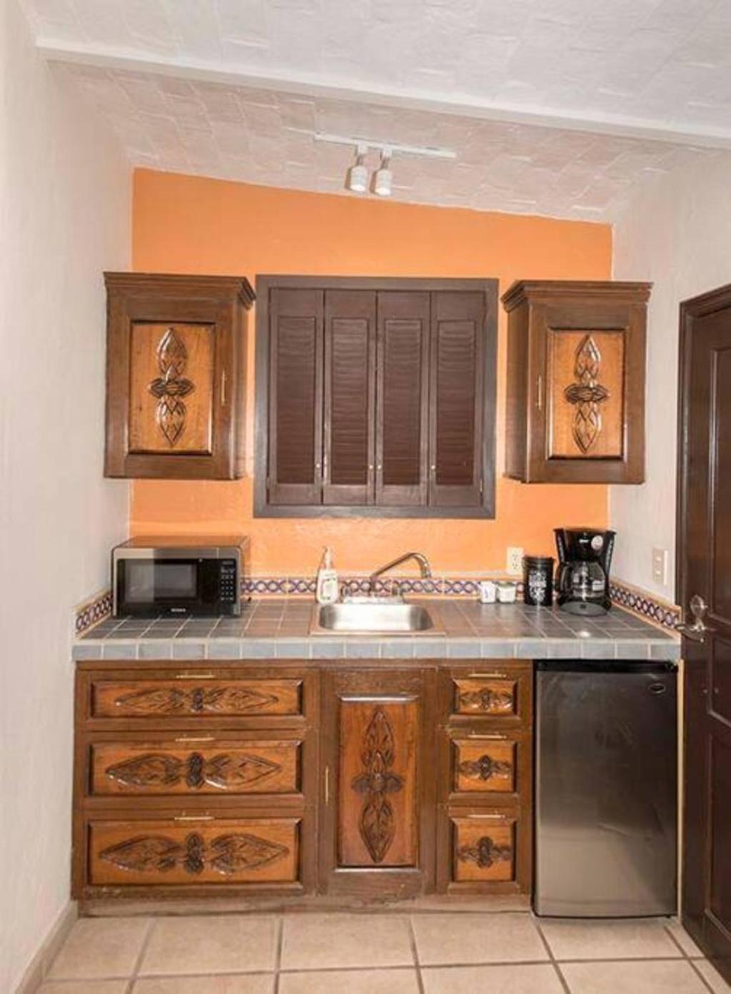 Enjoy Ac In The Penthouse At Inn Ахихик Екстериор снимка